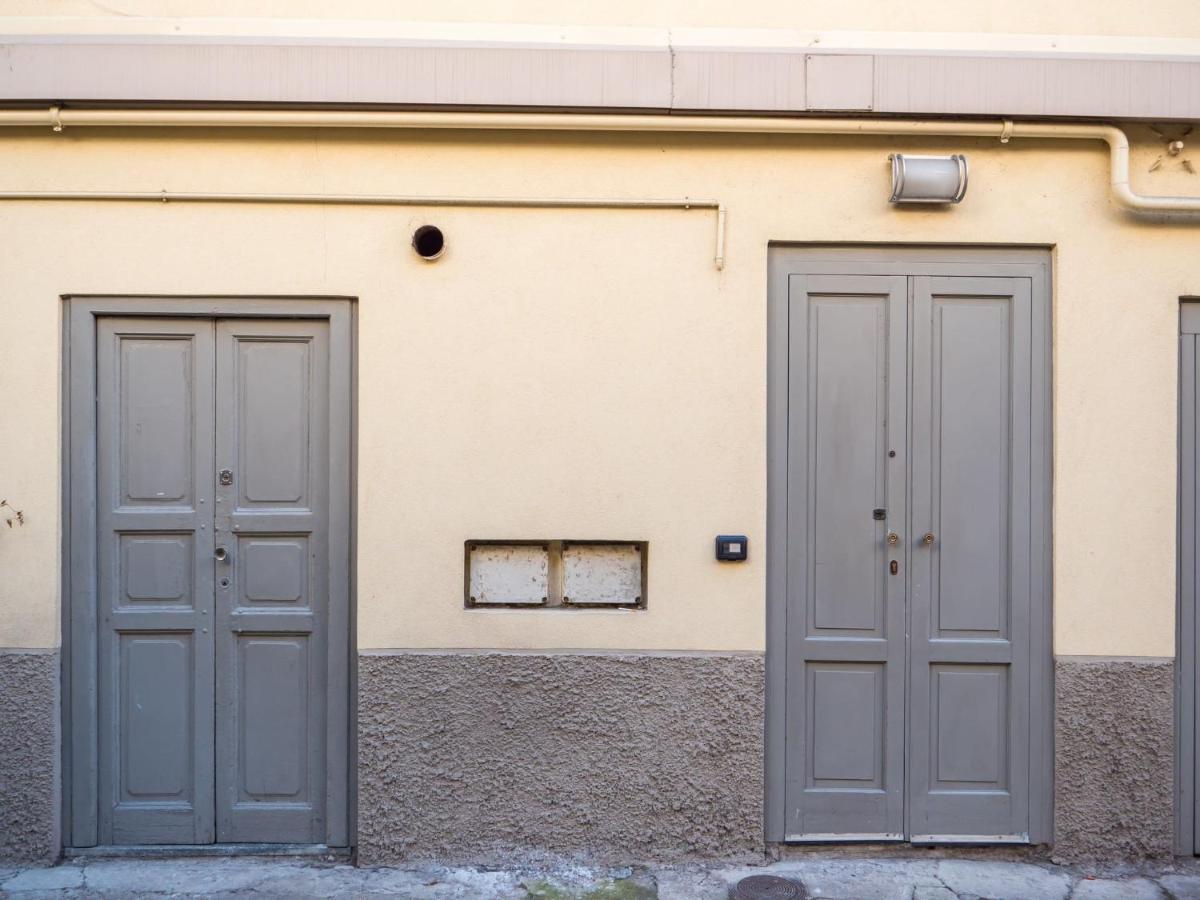 The Best Rent - Studio Nearby Sant'Agostino Metro Milán Exterior foto
